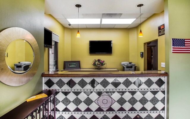 Budgetel Inn & Suites