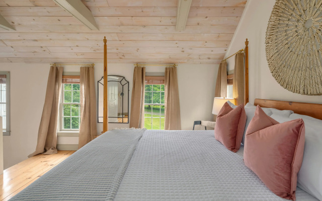 Inn at Silver Maple Farm