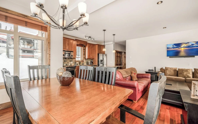 Southpoint 25 Two Bdrm Ski In Out HotTub