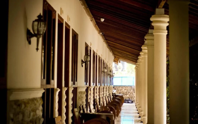 Azana Green Resort Pracimantoro