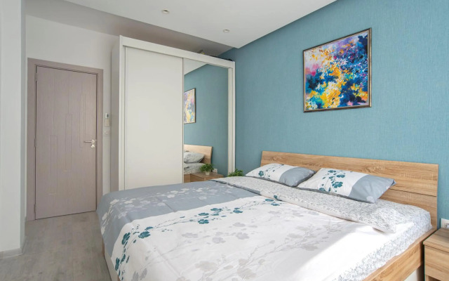 Sunny & Stylish Brand new 2bdr Apartment + Parking