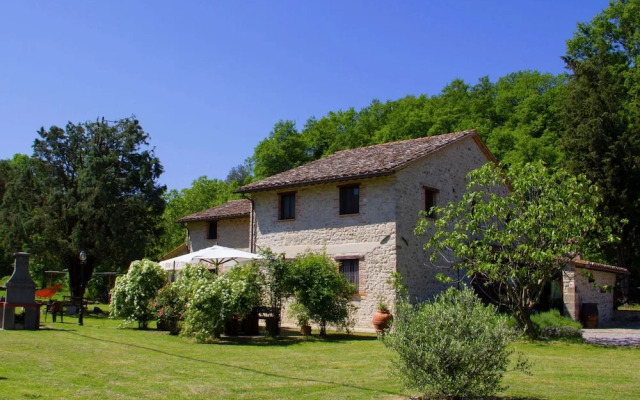 Belvilla by OYO Cozy Holiday Home With Garden