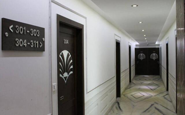 OYO Flagship 312 Near Ashram Road