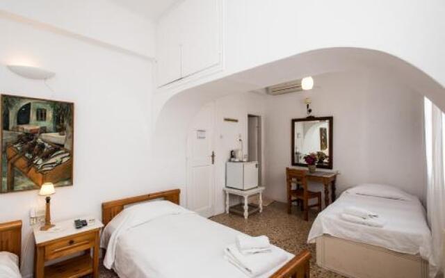 Hotel Delphines