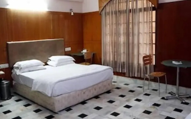 Iroomz Ashoka Comforts