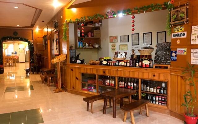 Rusty Nail Inn And Cafe