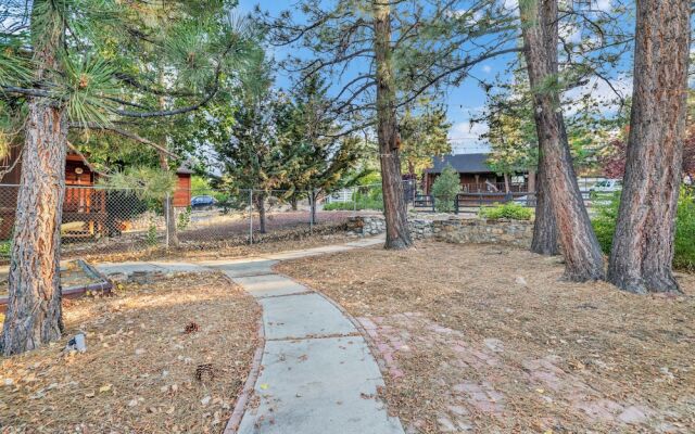 Maple Leaf Retreat #2330