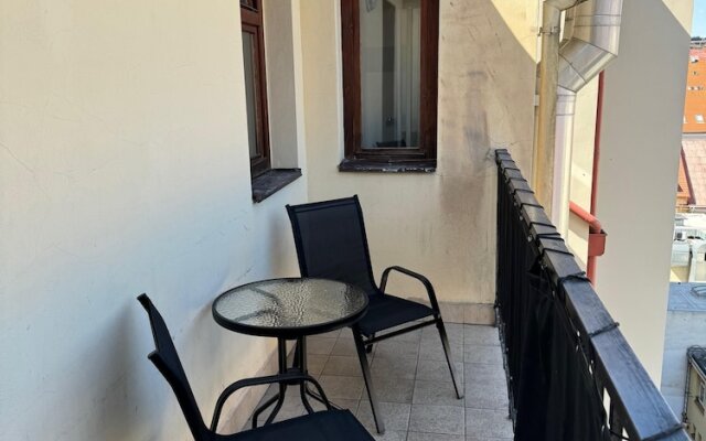 Remarkable 1-bed Apartment in Praha