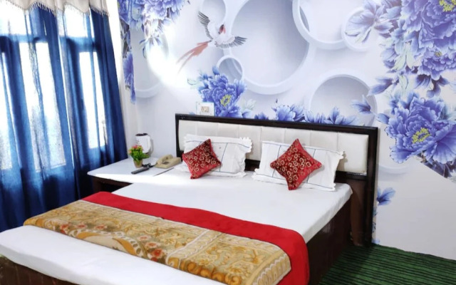 Goroomgo Galaxy Inn Manali