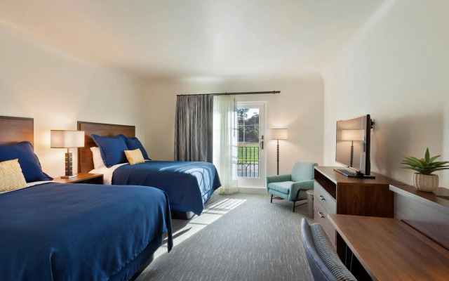 La Playa Inn