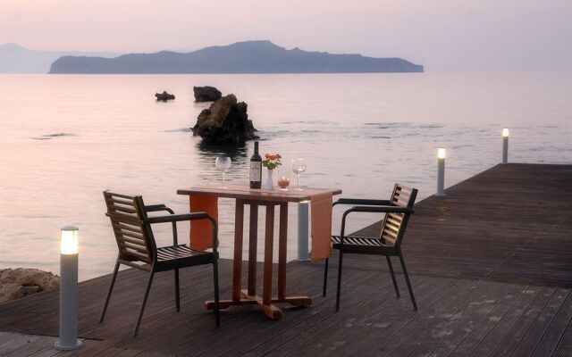 Kalamaki Mare Suites