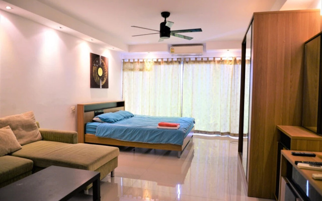 Pattaya Plaza Condotel Large Studio Apartment Sukhumvit