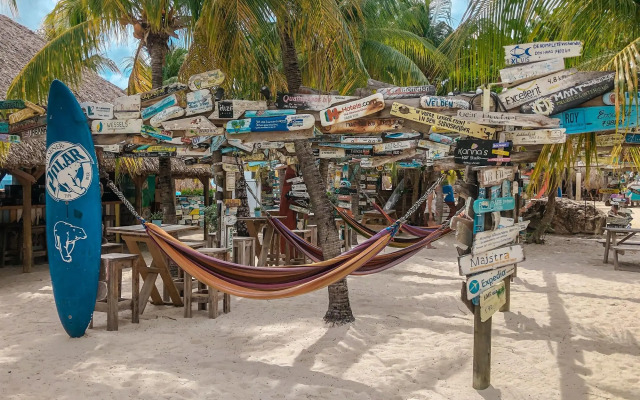 LionsDive Beach Resort