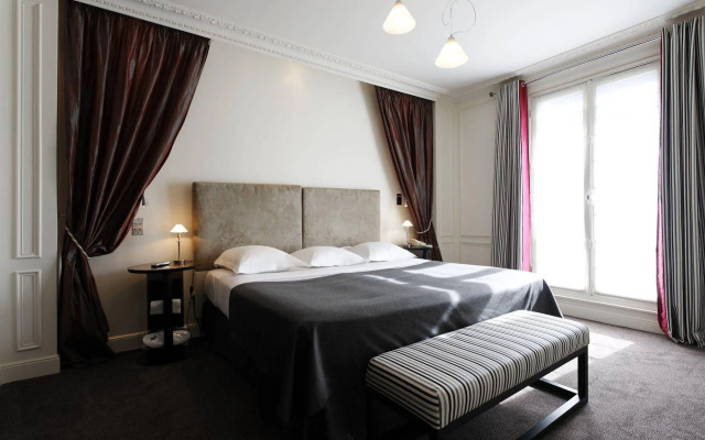 La Tremoille Paris