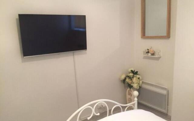 MAGNIFIQUE T3 85m2 VIEUX PORT/CORNICHE