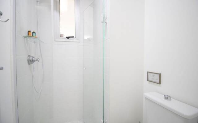 3 Bedrooms - Modern - Close to the Mall