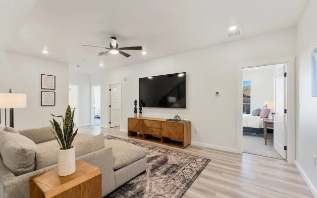 Sand Cove Retreat 5 Bedroom Townhouse