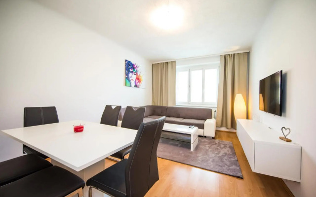 Lovley central Vienna apartment with balcony