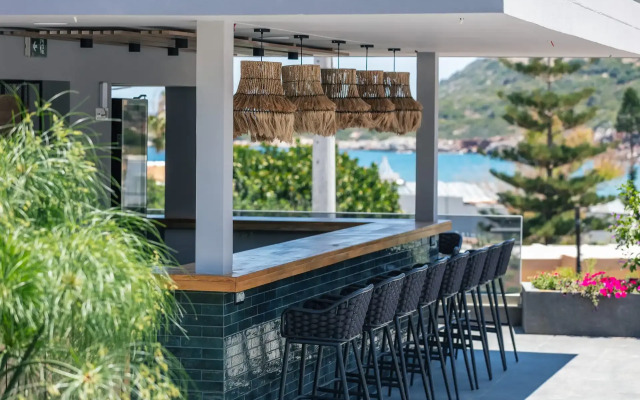Isla Villas & Suites