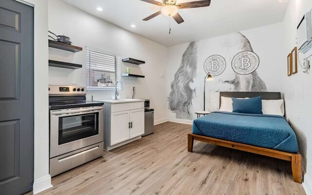 Satoshi Hideout Living