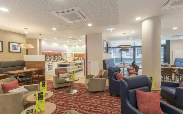 Hampton by Hilton Hamburg City Centre - Image 2