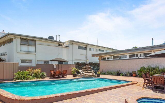 Browns at Broadbeach Motel