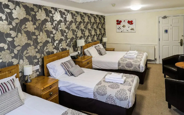 Farnham House Hotel