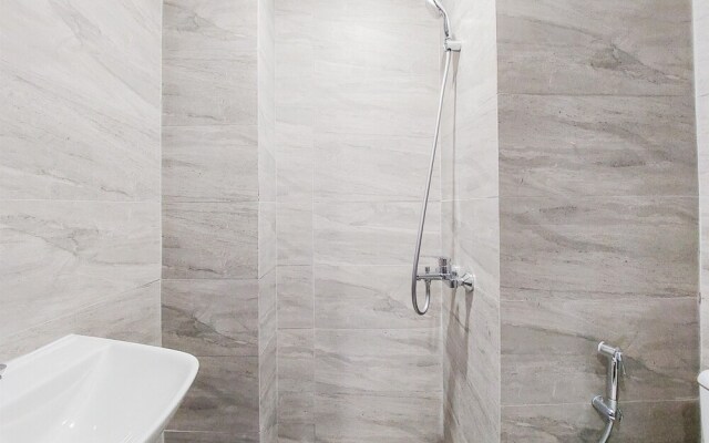 Good And Homey Studio At Collins Boulevard Apartment