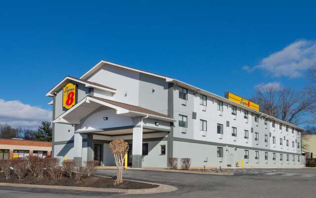 Super 8 by Wyndham Charlottesville