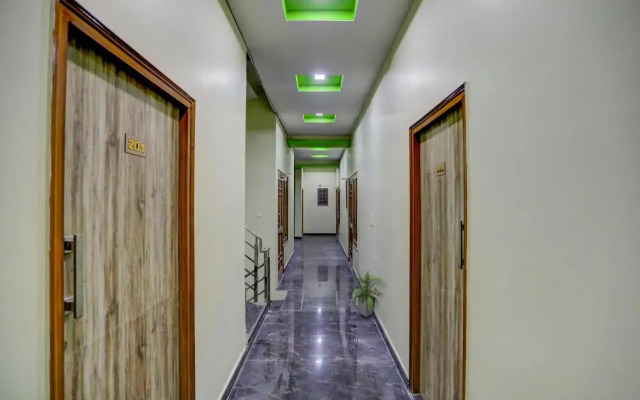 OYO Flagship 702327 D.S. Guest House