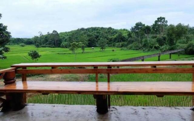 Earth House Pua