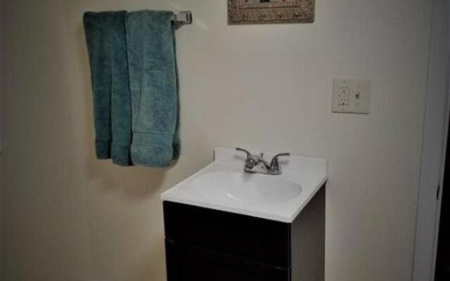 Cheap East Knoxville Basement Studio