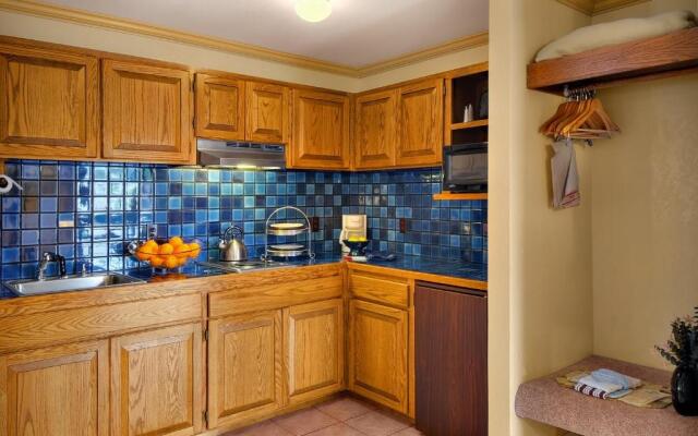 Coachman Inn & Suites