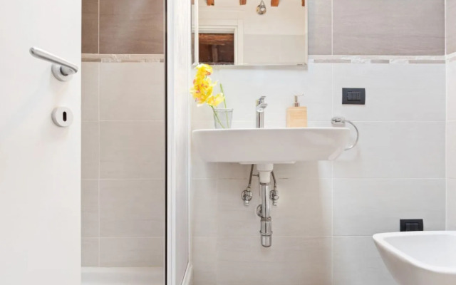 Modern Studio Flat - 3 mins from Duomo Square