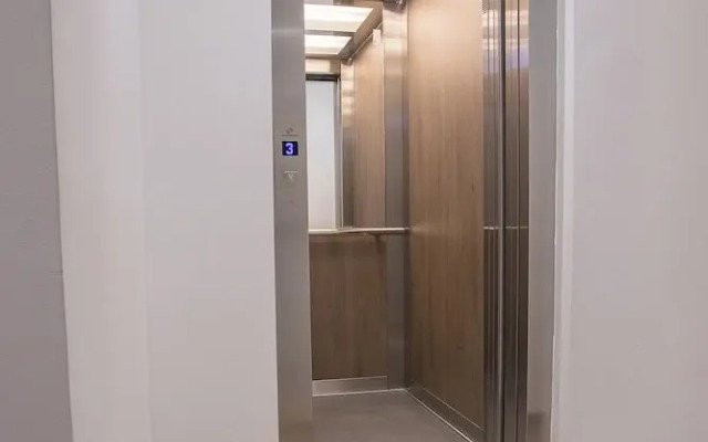 M Corner