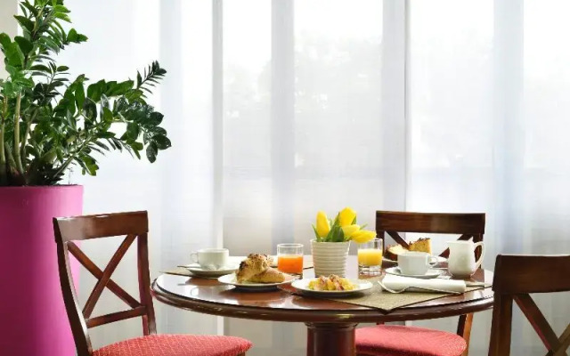 UNAWAY Hotel  Residence Quark Due Milano