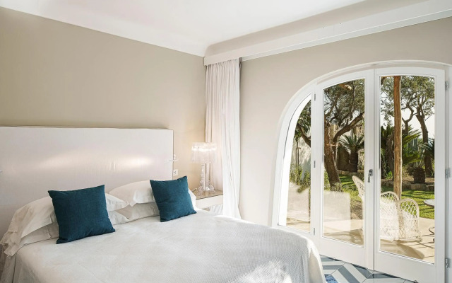 Costa Del Capitano Seaside Villas