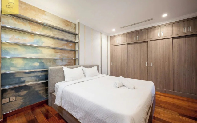 Landmark 81 Magical Tower Apartment
