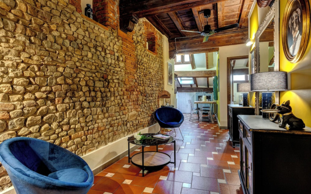 Agnese Apartment by Mamo Florence