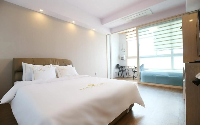 Lohas Hotel