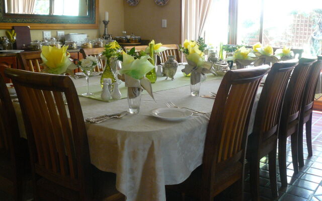 The Woodpecker Inn