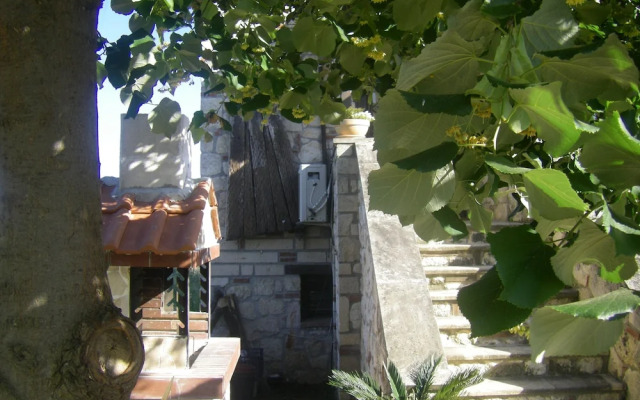Stone House Andromeda