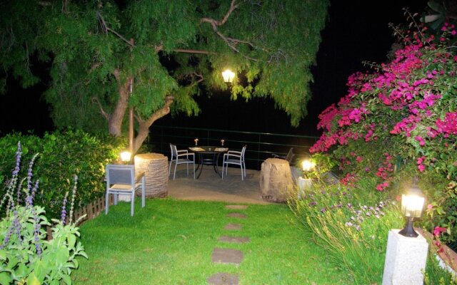 Bungalow With one Bedroom in Sâo Martinho, Funchal, With Wonderful sea View, Enclosed Garden and Wifi