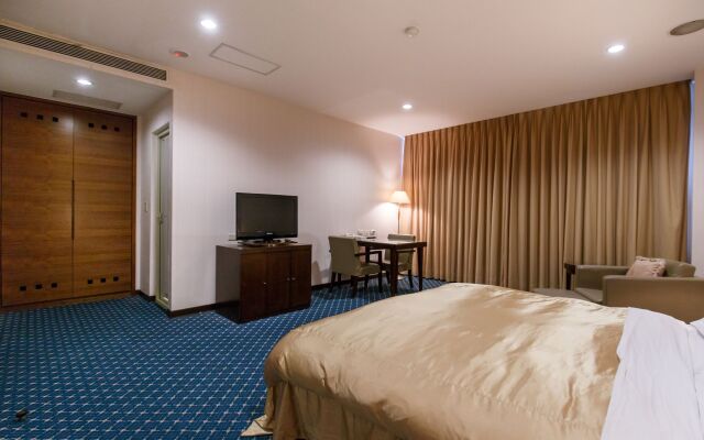 Champion Hotel (Quarantine Hotel)