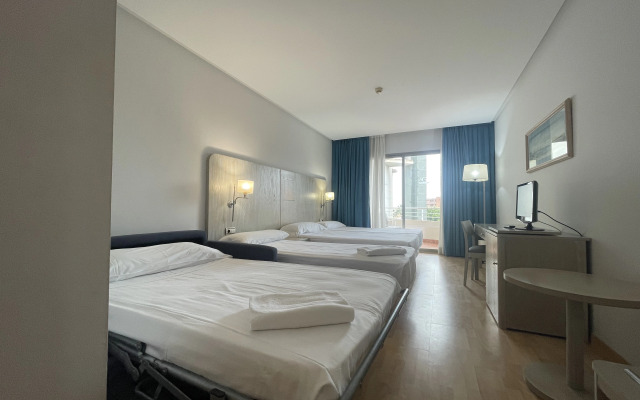 Hotel AGH Canet