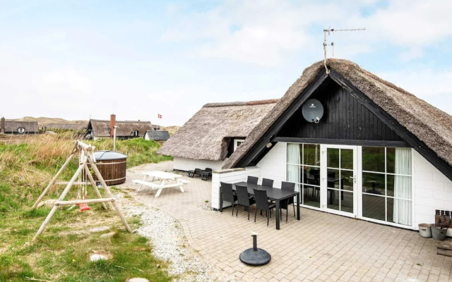 8 Person Holiday Home in Ringkobing-by Traum