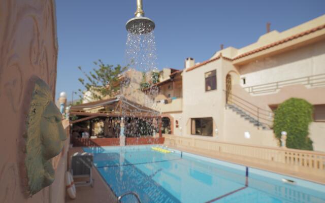 Erato Hotel