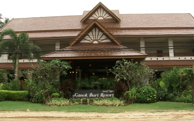 Kanok Buri Resort