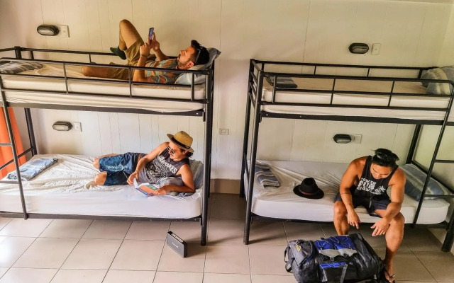 Nomads Airlie Beach