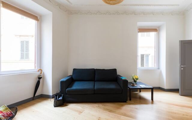 Pietra Square Residence